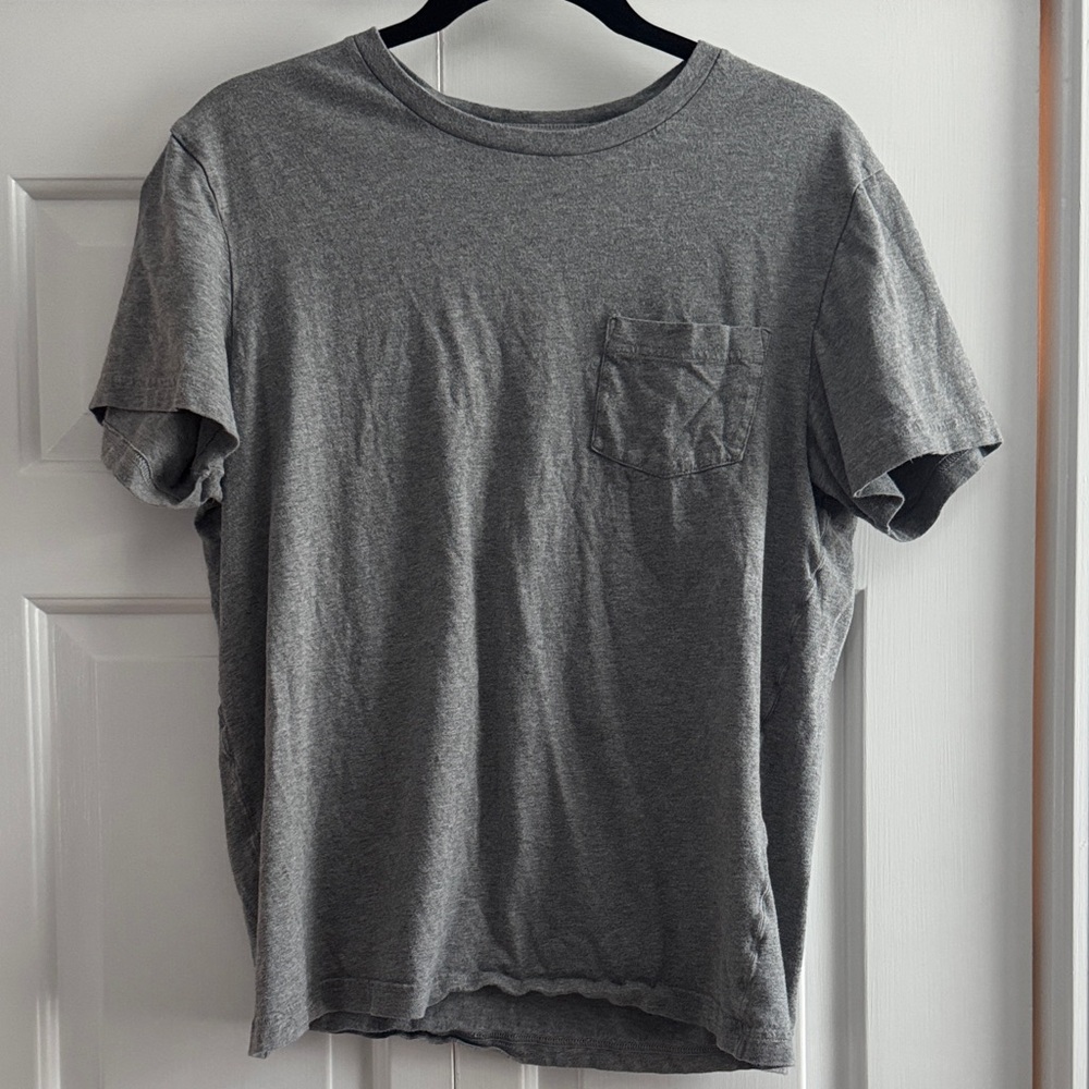 Mack Weldon gray tee